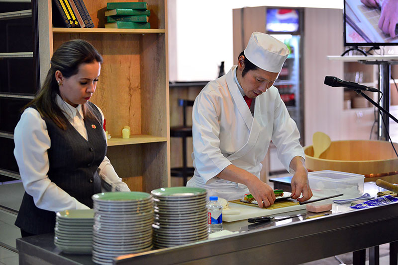 Тридцатилетию установления дипломатических отношений